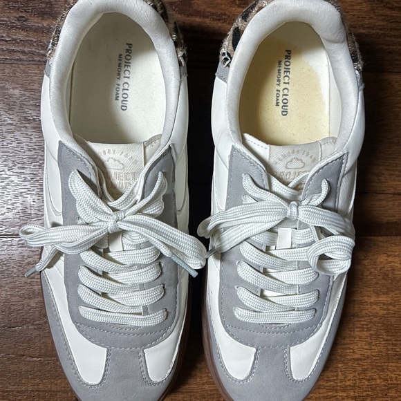 Project Cloud Memory Foam Insole ~ Women's Size 10 White/Leopard Print Sneakers - Picture 10 of 15